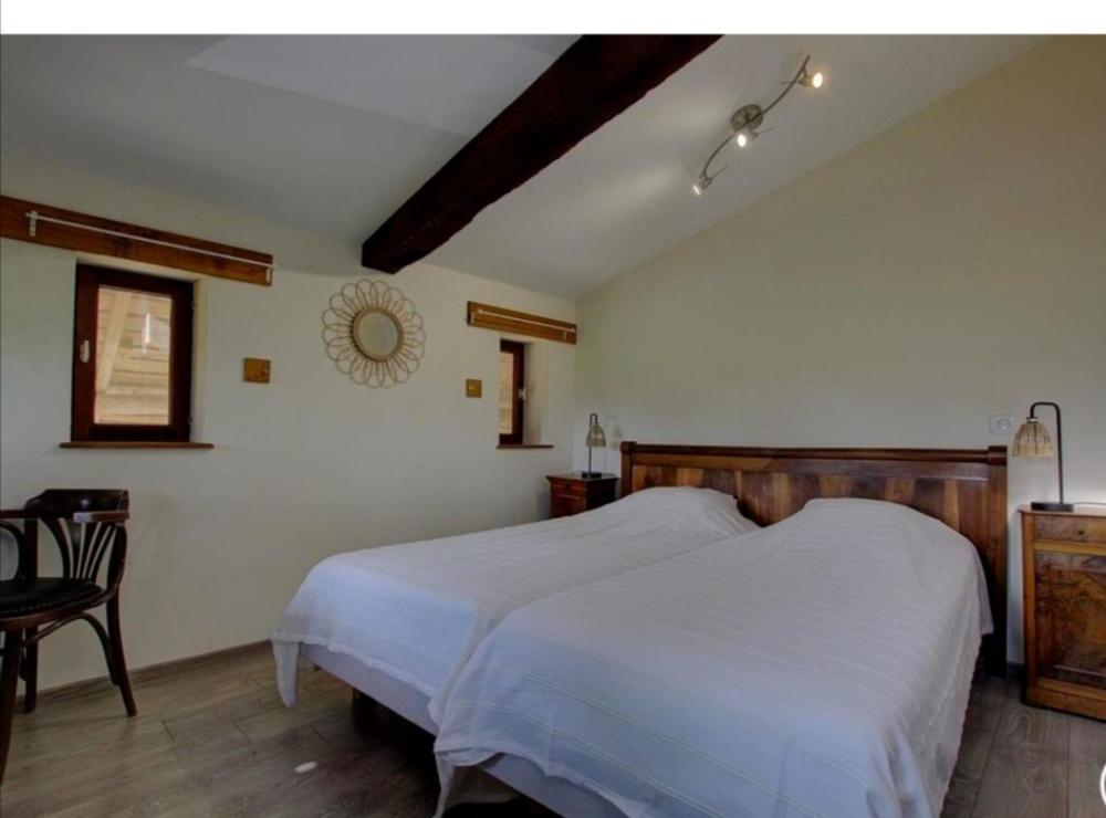 Chambres D'Hotes Les Vignes Montcet Екстериор снимка